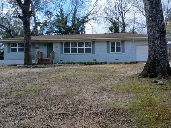 105 Magnolia Cir, Enterprise, AL 36330