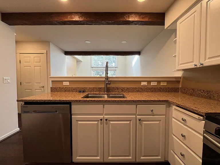 10272 NW Alder Grove Ln — Photo 7