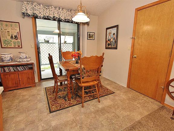 5th image of 8458 W Willowdale Dr