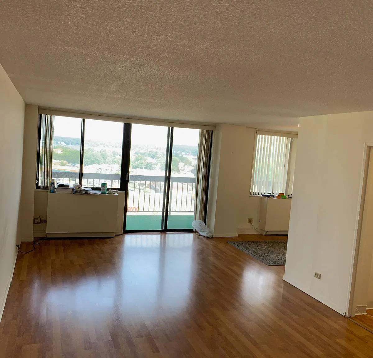 1 bed, 1.0 bath, 800 sqft, $3,400 — Photo 3