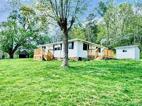 2nd image of 3304 Laurel Rd