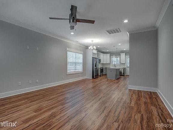 4th image of 844R Carolina Ave
