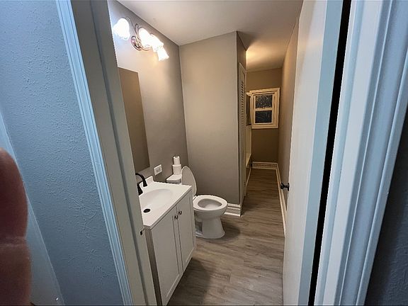 4th image of 430 White Bear Ave N