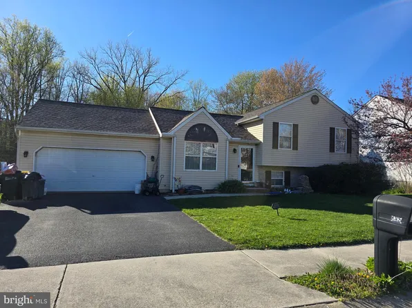 485 Crossing Way, Manchester, PA 17345
