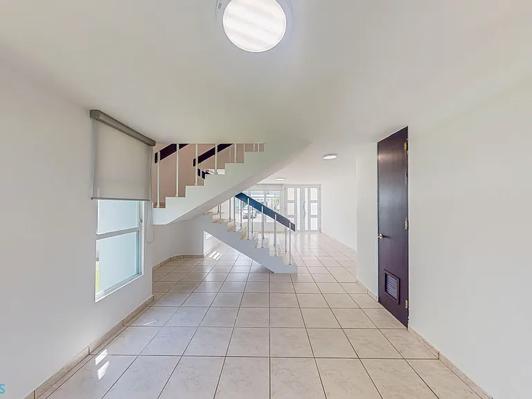 361 Paseo — Photo 6