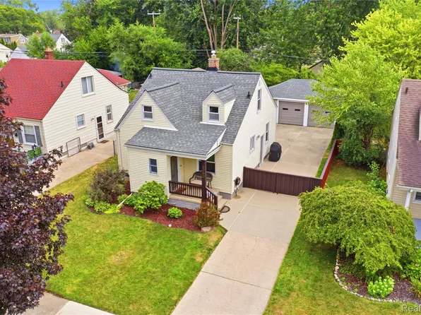 2060 Royal Ave, Berkley, MI 48072