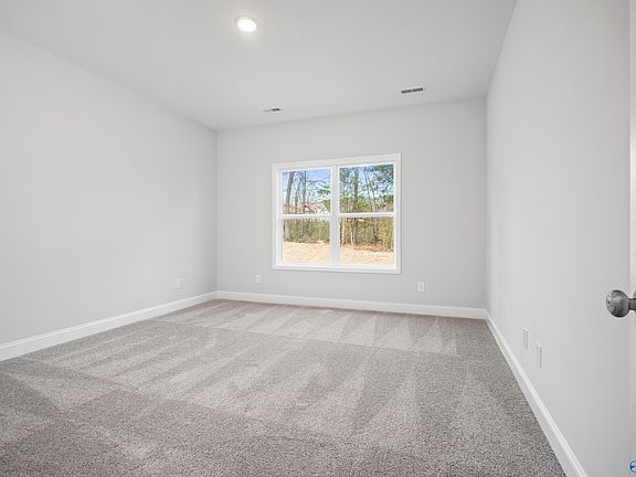 5th image of 203 Sunny Springs Ct