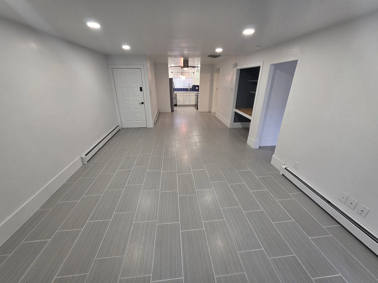 373 Ridges Blvd — Photo 3