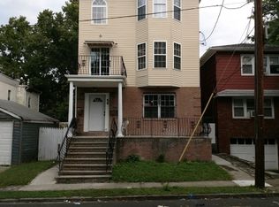 54 Woodlawn Pl, Irvington, NJ 07111