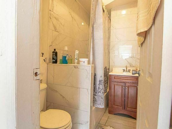 5th image of 599 Franklin Ave APT 2L