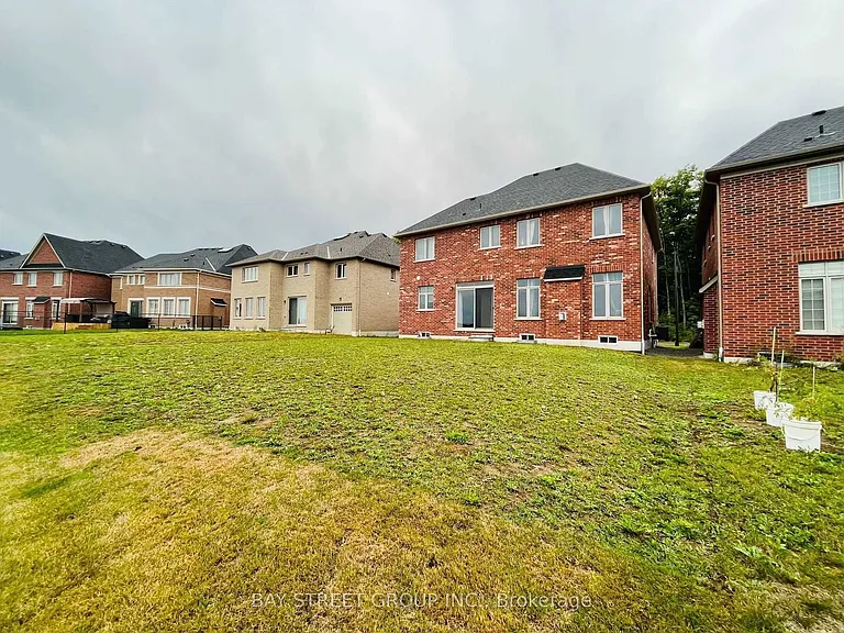 25 McIsaac Dr — Photo 5