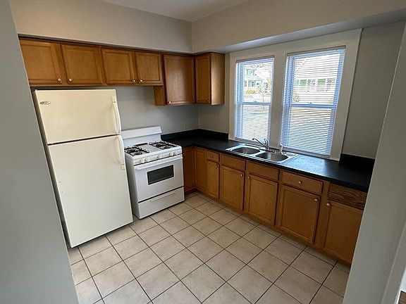 4th image of 6504 Sheridan Rd APT 1
