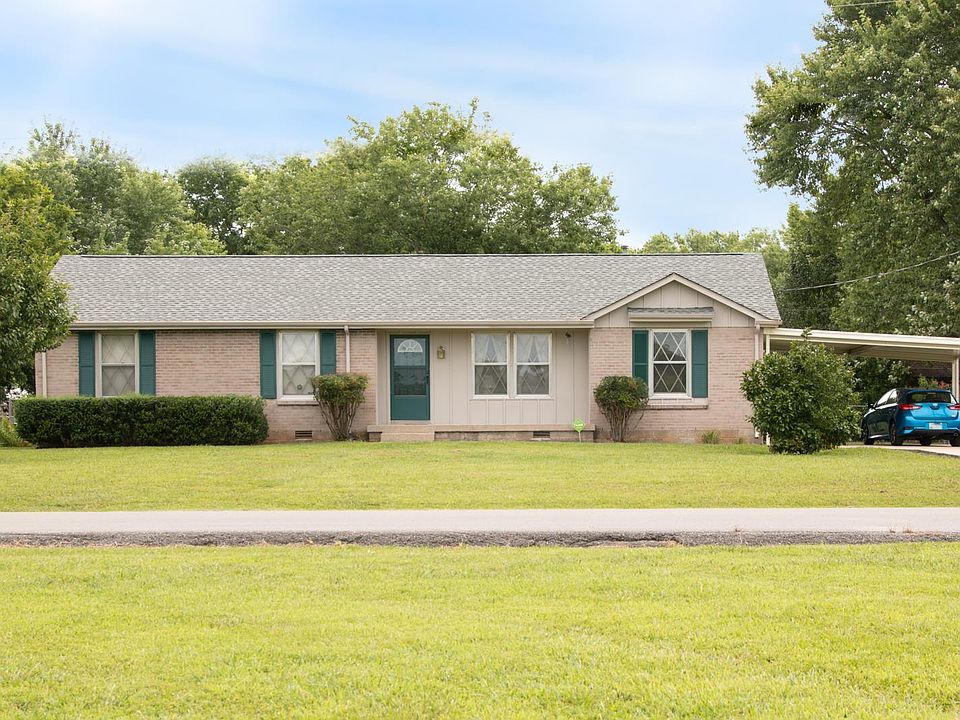 1st image of 302 W Hutchinson Dr