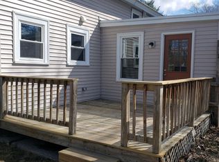 2 1st St #A, Sutton, MA 01590