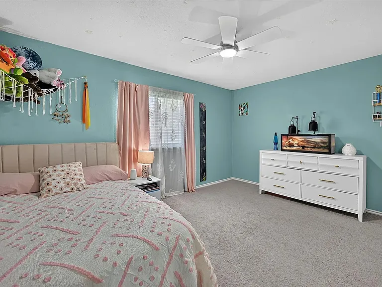 2226 Carmel Dr — Photo 14