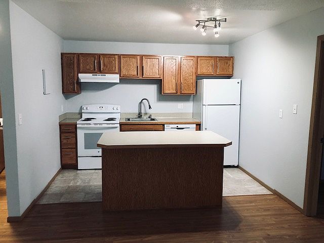 1st image of 2102 I St NE #B08