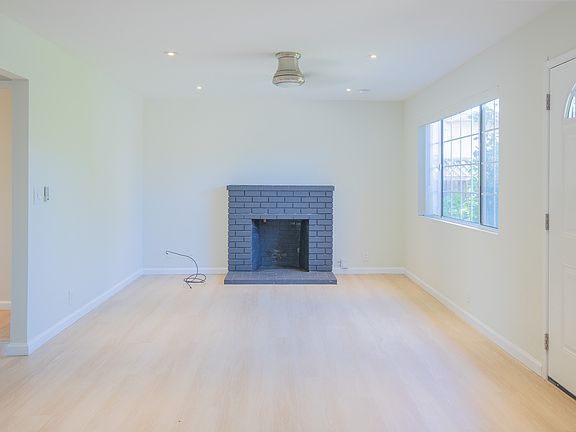 3rd image of 33613 14th St