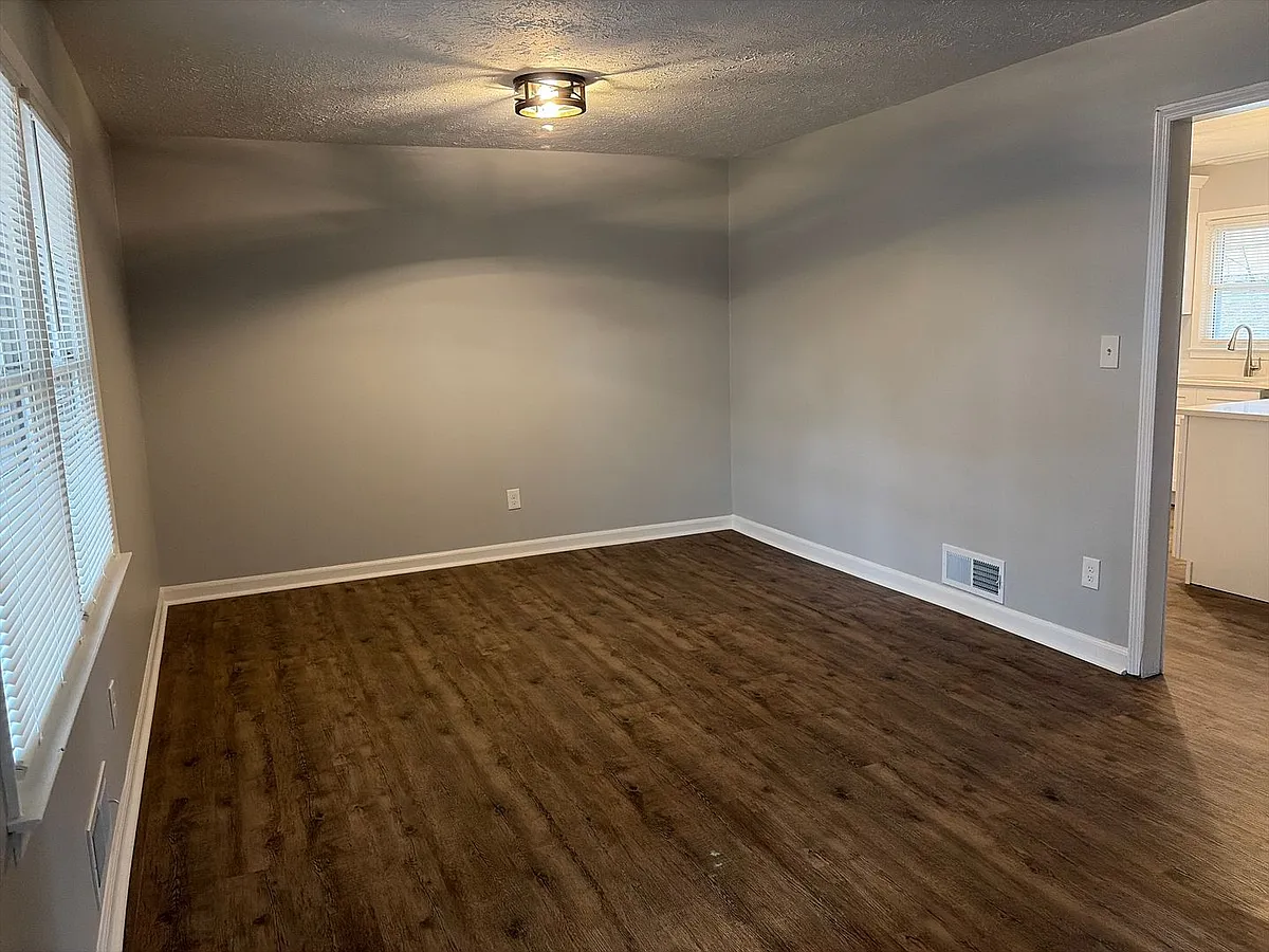 Building Photo - 4037 Compton Cir