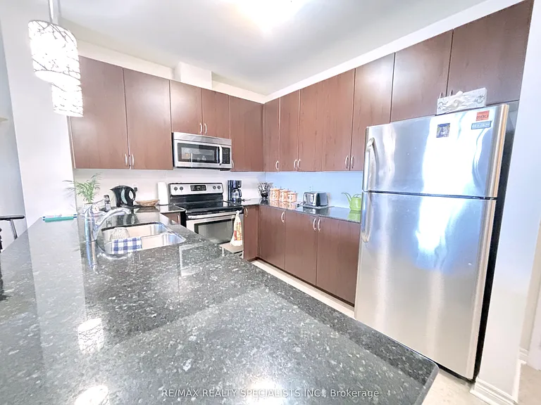 33 Whitmer St #314 — Photo 4