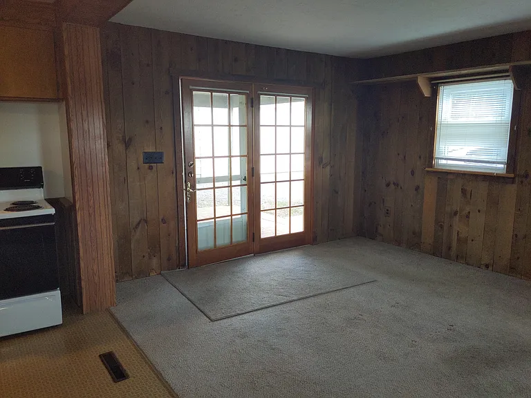 903 Breneman Rd — Photo 46