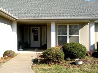 1608 W Maple St, Nevada, MO 64772