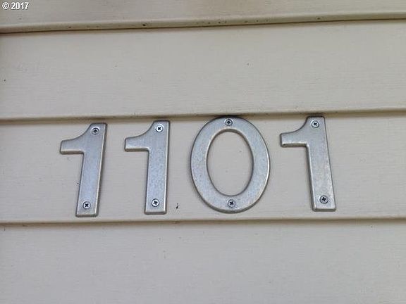 3rd image of 1101 W 31st St