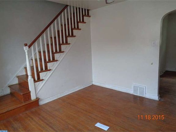 2nd image of 628 E Annsbury St
