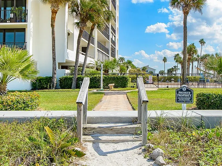 1460 Gulf Blvd #1105 — Photo 27
