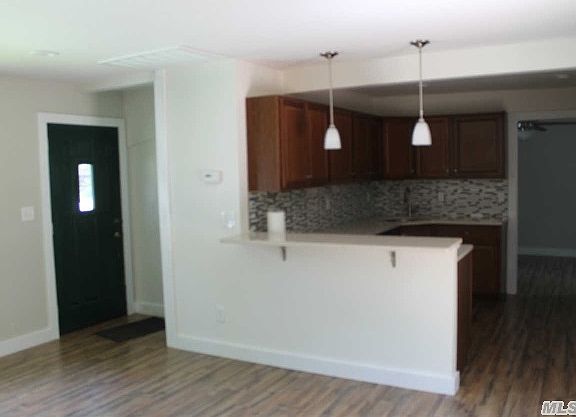 5th image of 104 Putnam Ave