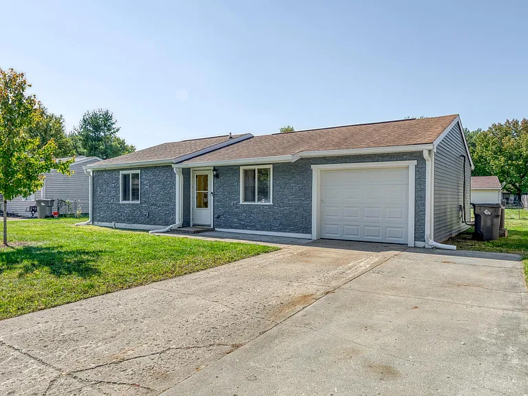 8126 Xenia Dr — Photo 11