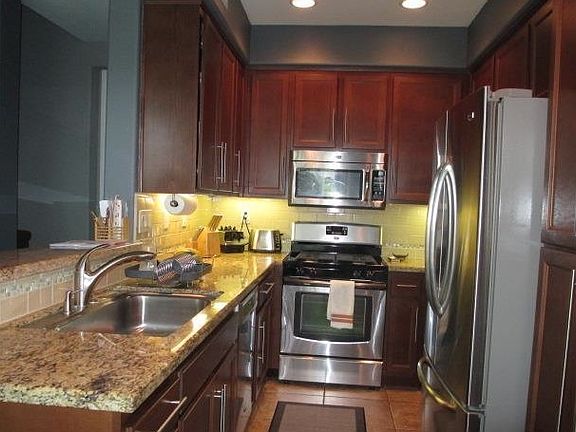 5th image of 41548 Blue Canyon Ave Unit 3