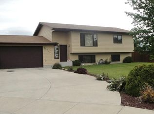 408 32nd Ave NE, Great Falls, MT 59404
