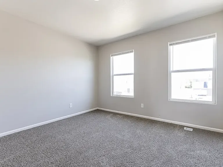 18258 E 45th Pl — Photo 6