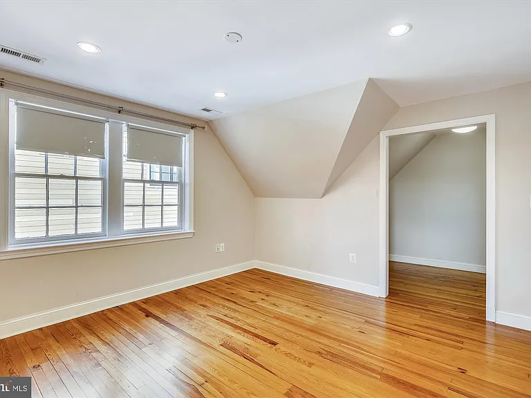10202 Frederick Ave — Photo 29