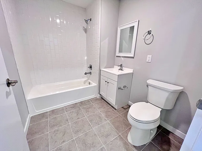 159 12th Ave #402 — Photo 8
