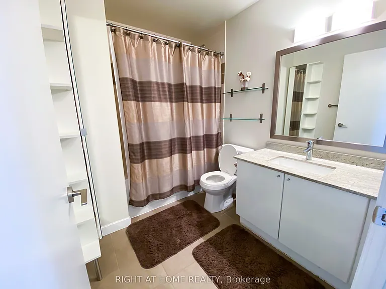 33 Bay St #3213 — Photo 16