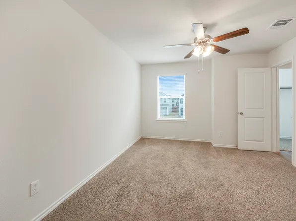 615 E Arlington Ave, Fort Worth, TX 76104