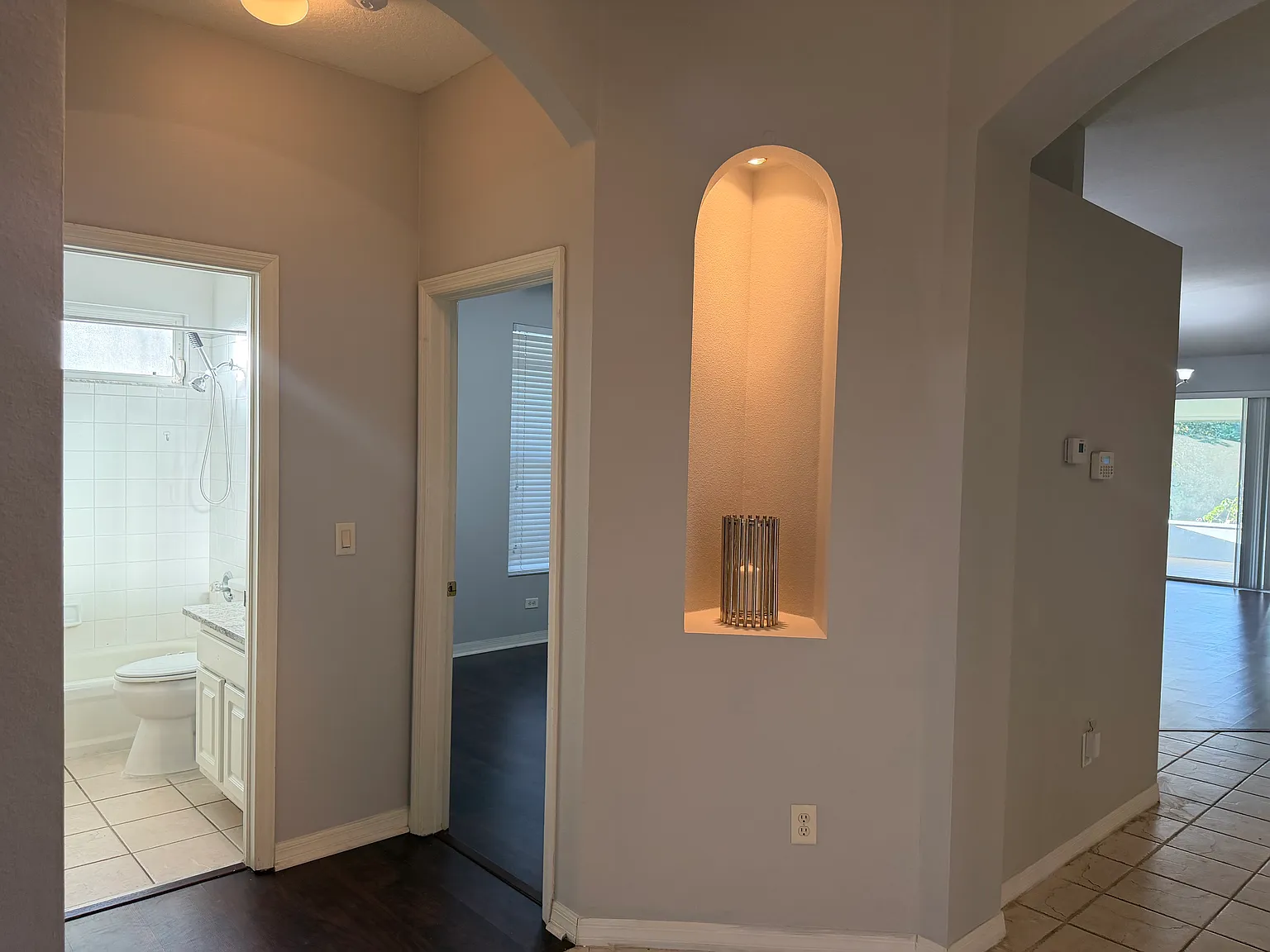 3 bed, 1750 sqft, $3,000 — Photo 3