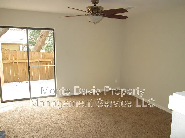 513 S Park Dr #103 — Photo 6