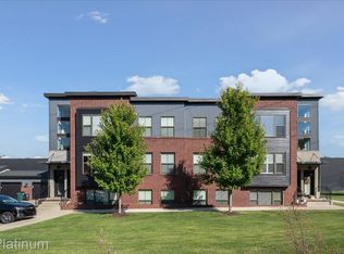1260 Diamond Ct #A, Royal Oak, MI 48067