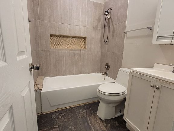 5th image of 4418 W 42nd St APT 1