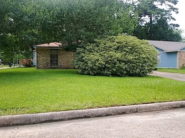 8603 Valley Rock Dr, Houston, TX 77078