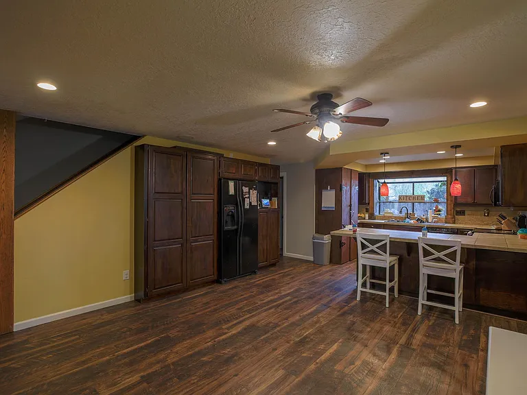 1555 SW Gilson Ct — Photo 14