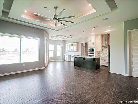 3rd image of 2504 N McLeod Ave