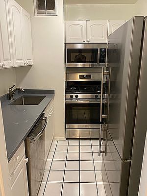 3rd image of 435 E 79th St APT 11S