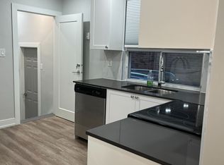 97 12th St, Toronto, ON M8V3G9