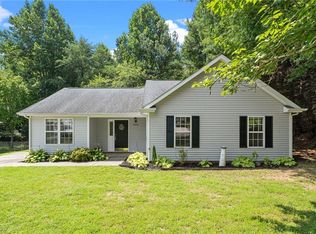 6885 Ironwood Cir, Greensboro, NC 27410