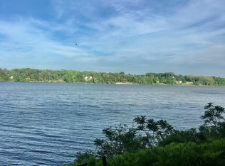 31 Mariner Way, Crown Point, NY 12928