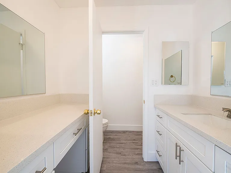 5461 Palmyra Ave — Photo 41