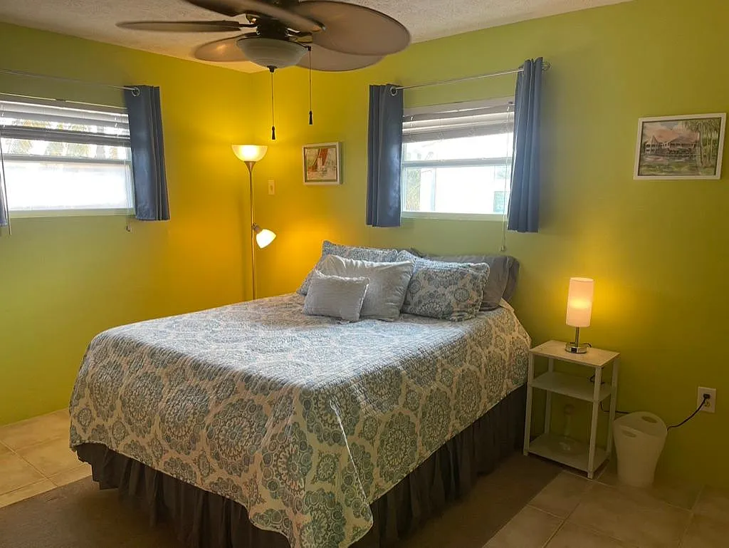 2 bed, 1050 sqft, $4,665 — Photo 4